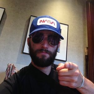 Meet your Posher, Connor